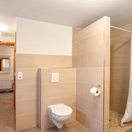 Haus Am - Zur Blauen Tuer Appartamento Templin