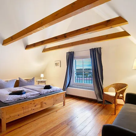 Haus Am - Zur Blauen Tuer Appartamento Templin